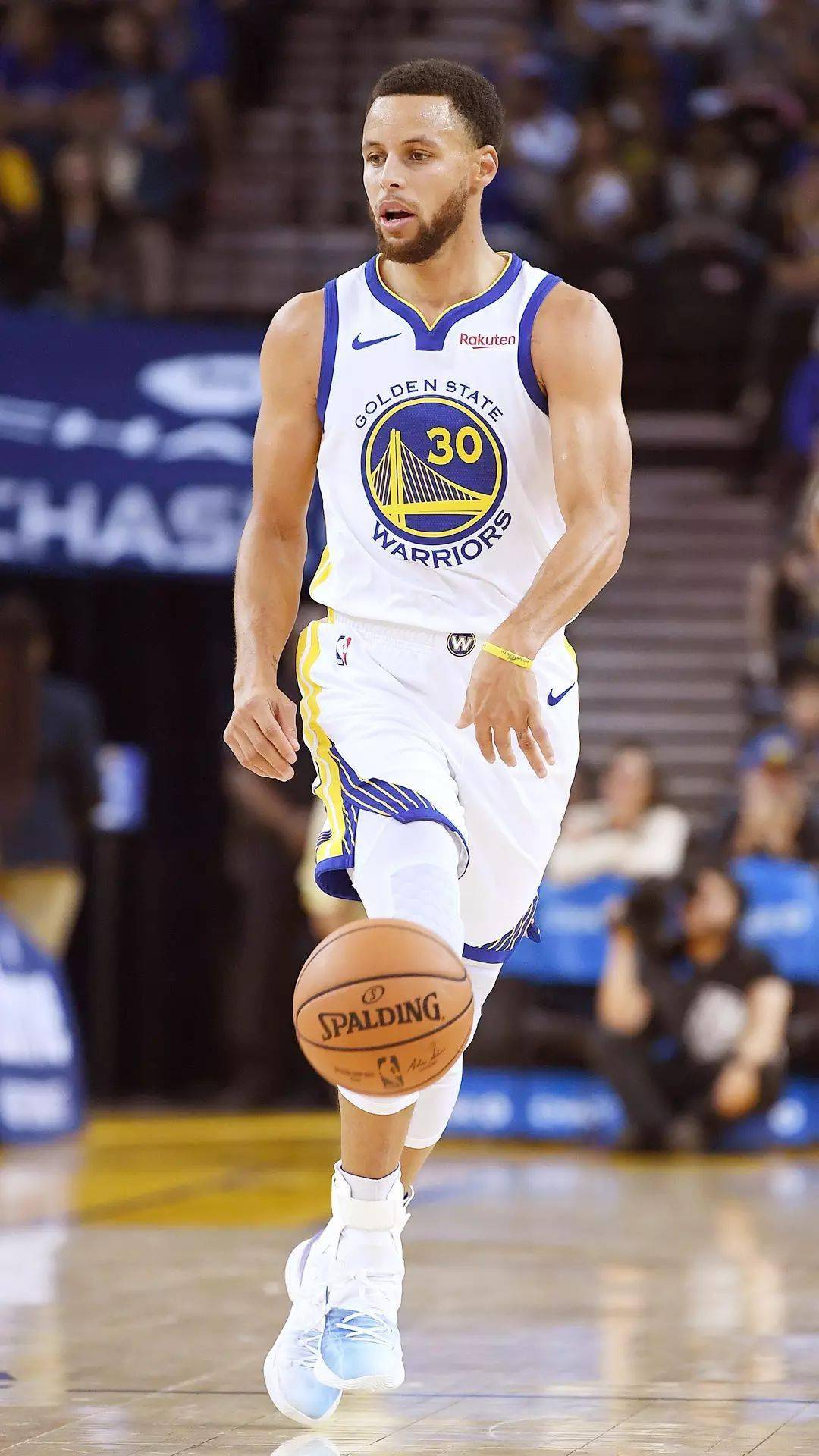 段展开更具 段展开更具